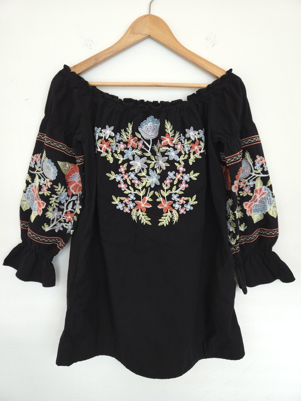 Free People Black Off-Shoulder Peasant Cottagecore Boho Embroidered Floral Tunic